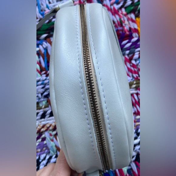 Portland Leather - NWOT - Large Circle in Pearl ✨ - Picture 4 of 6